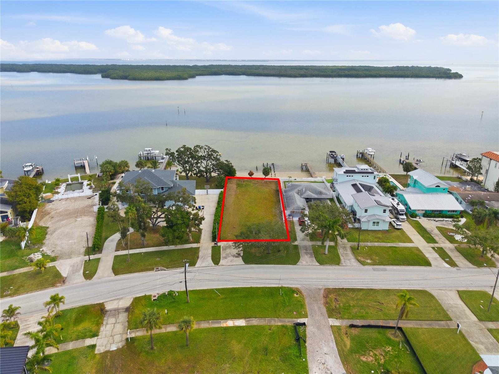 6043 Byu GRANDE Blvd ST PETERSBURG, FL 33703