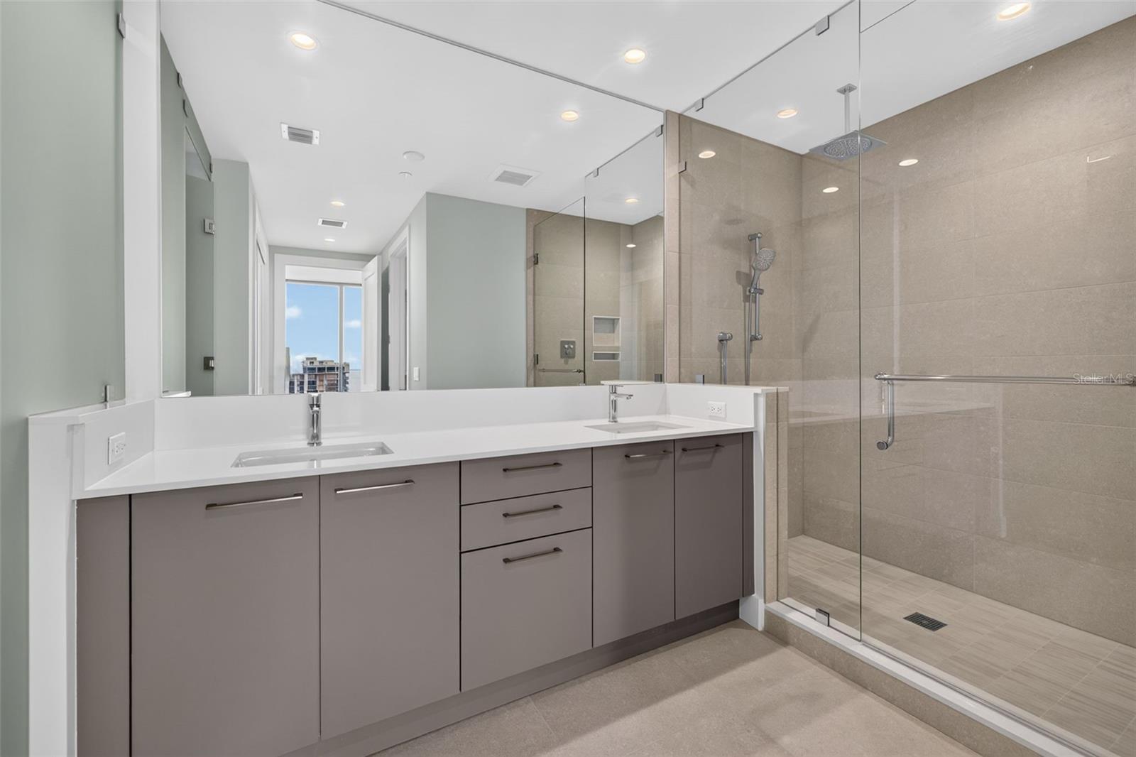275 1ST Ave #2603 ST PETERSBURG, FL 33701