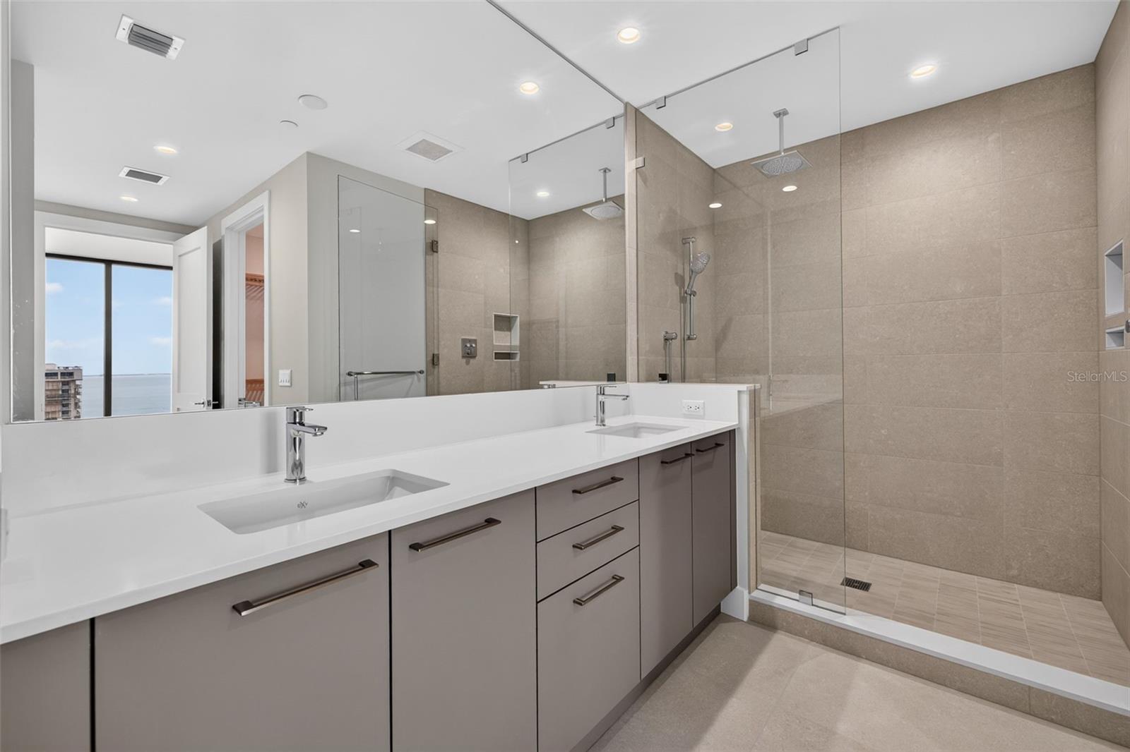 275 1ST Ave #2603 ST PETERSBURG, FL 33701