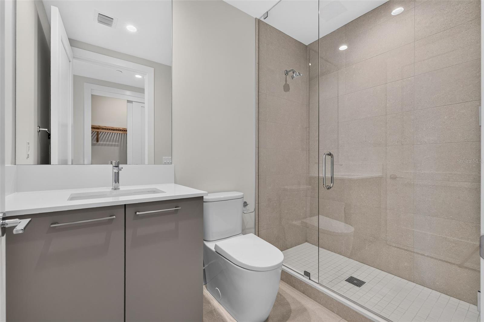 275 1ST Ave #2603 ST PETERSBURG, FL 33701