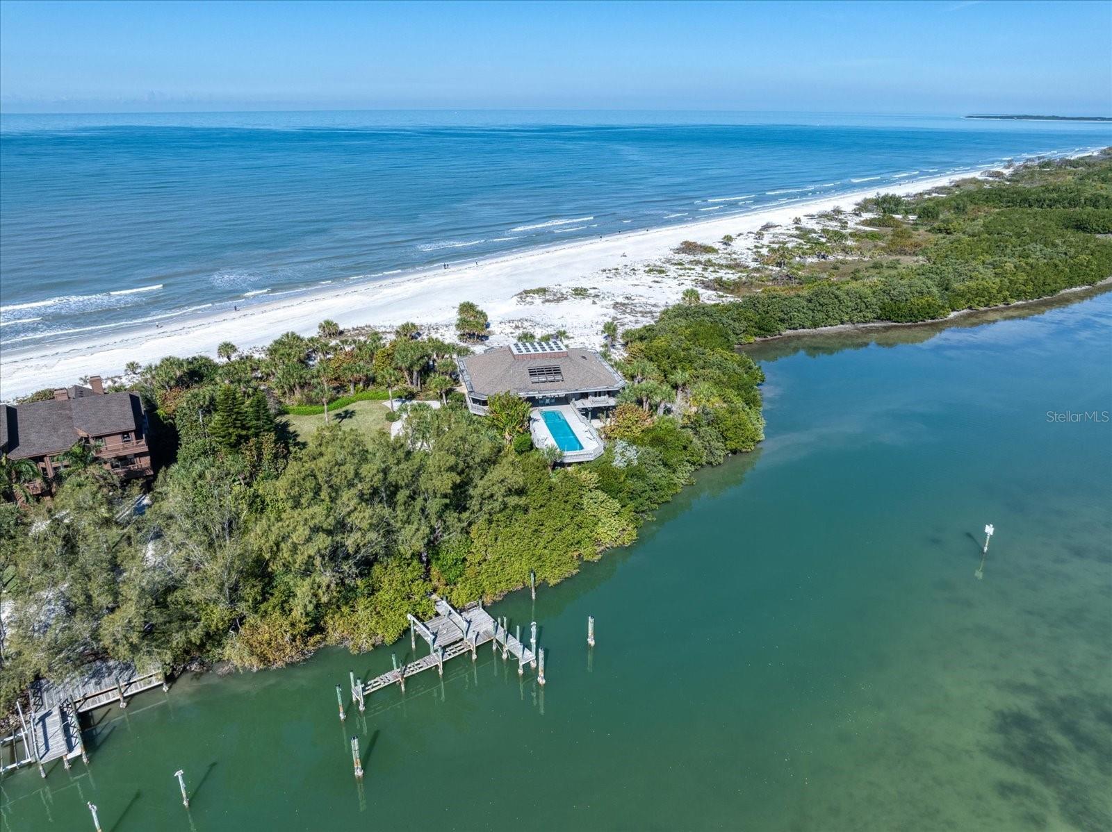 1198 MANDALAY Pt CLEARWATER, FL 33767