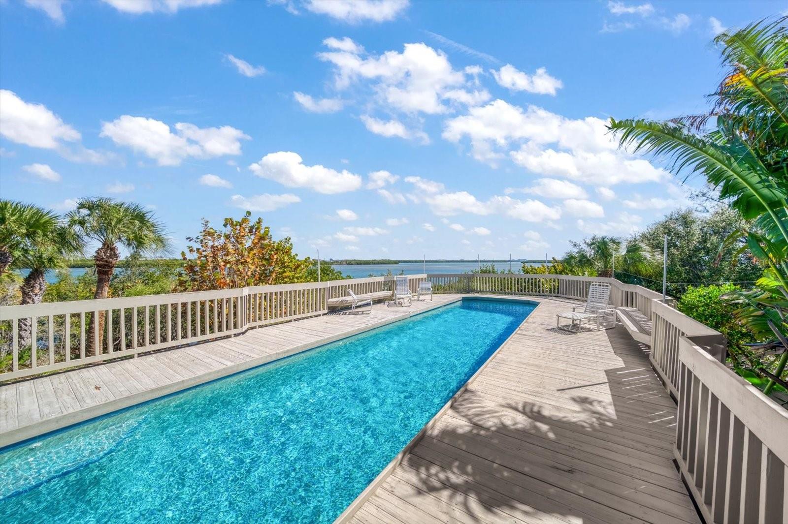 1198 MANDALAY Pt CLEARWATER, FL 33767