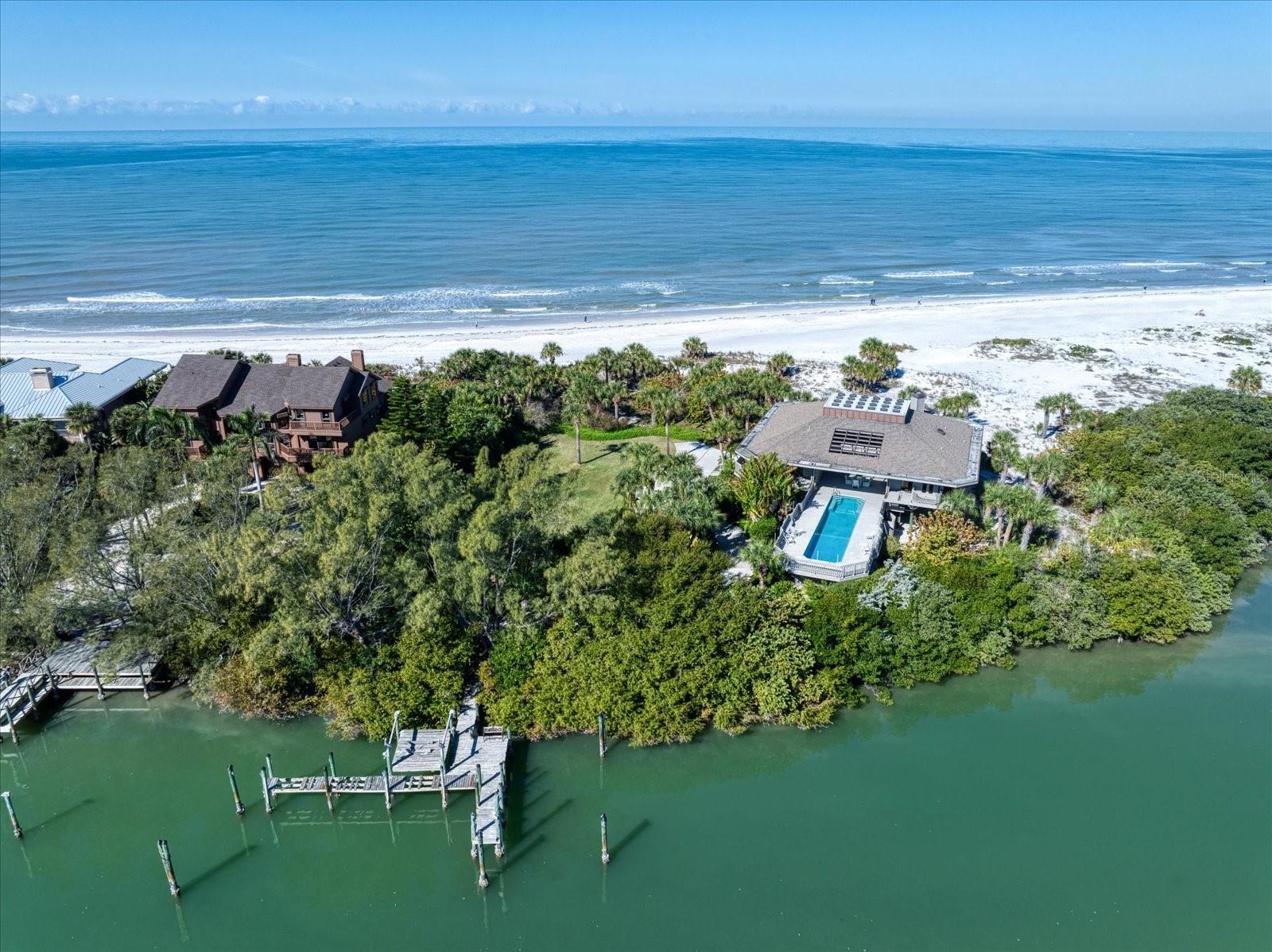 1198 MANDALAY Pt CLEARWATER, FL 33767