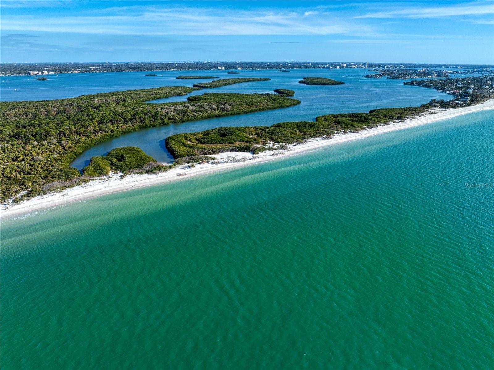 1198 MANDALAY Pt CLEARWATER, FL 33767