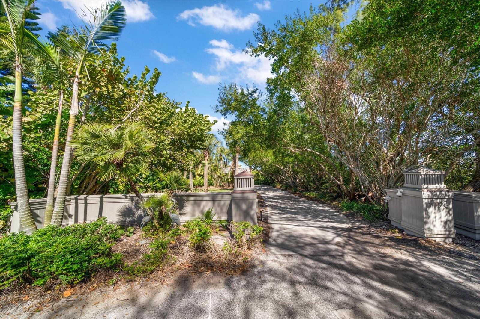 1198 MANDALAY Pt CLEARWATER, FL 33767