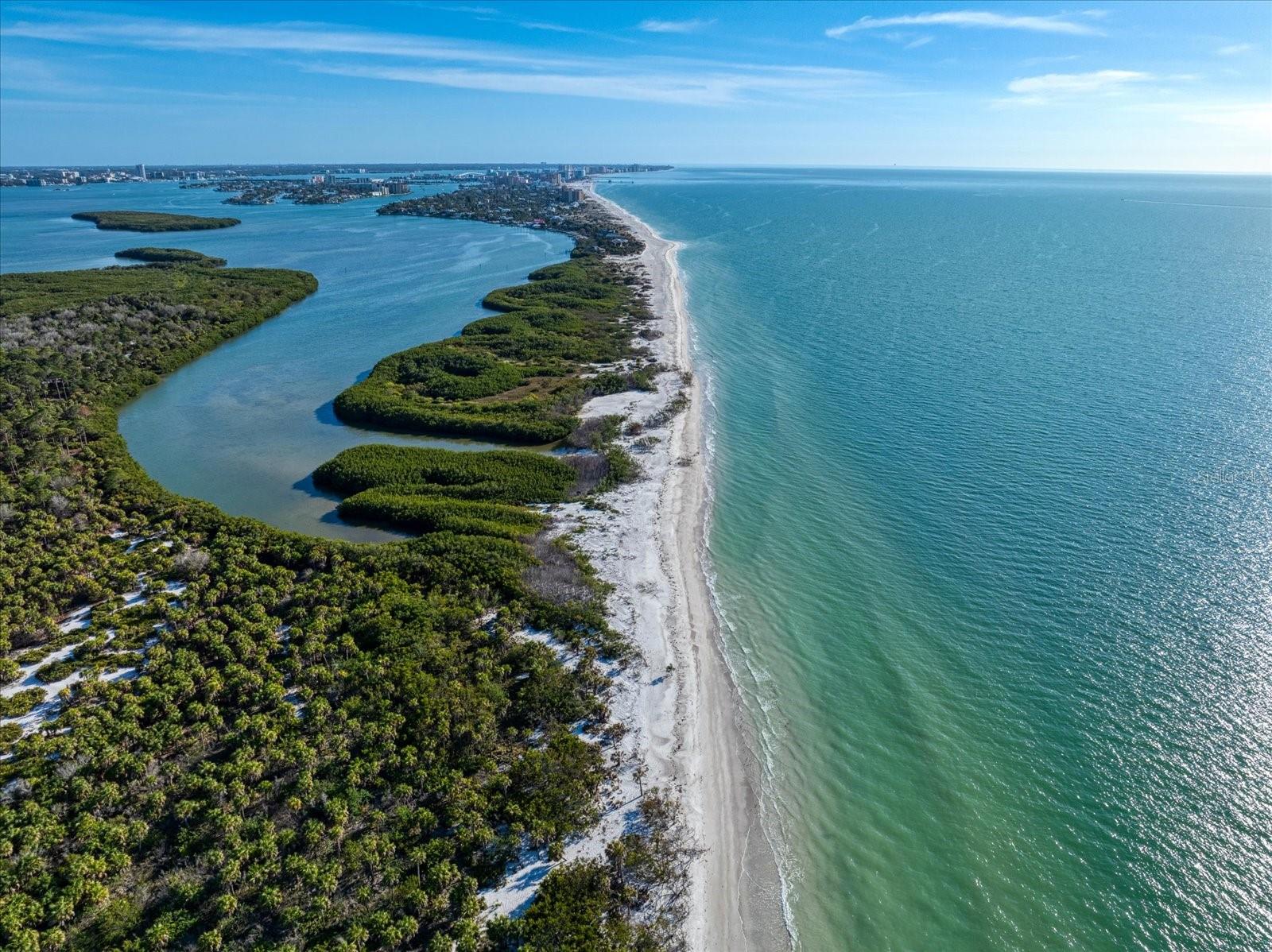 1198 MANDALAY Pt CLEARWATER, FL 33767