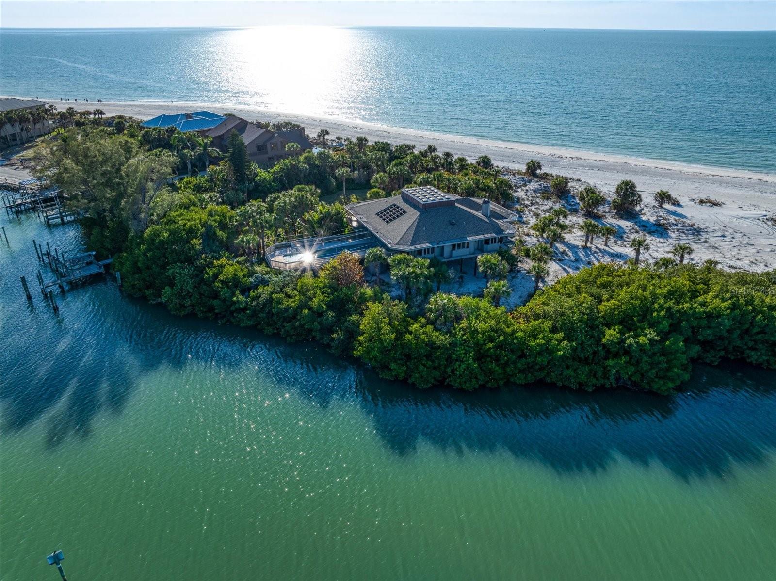 1198 MANDALAY Pt CLEARWATER, FL 33767