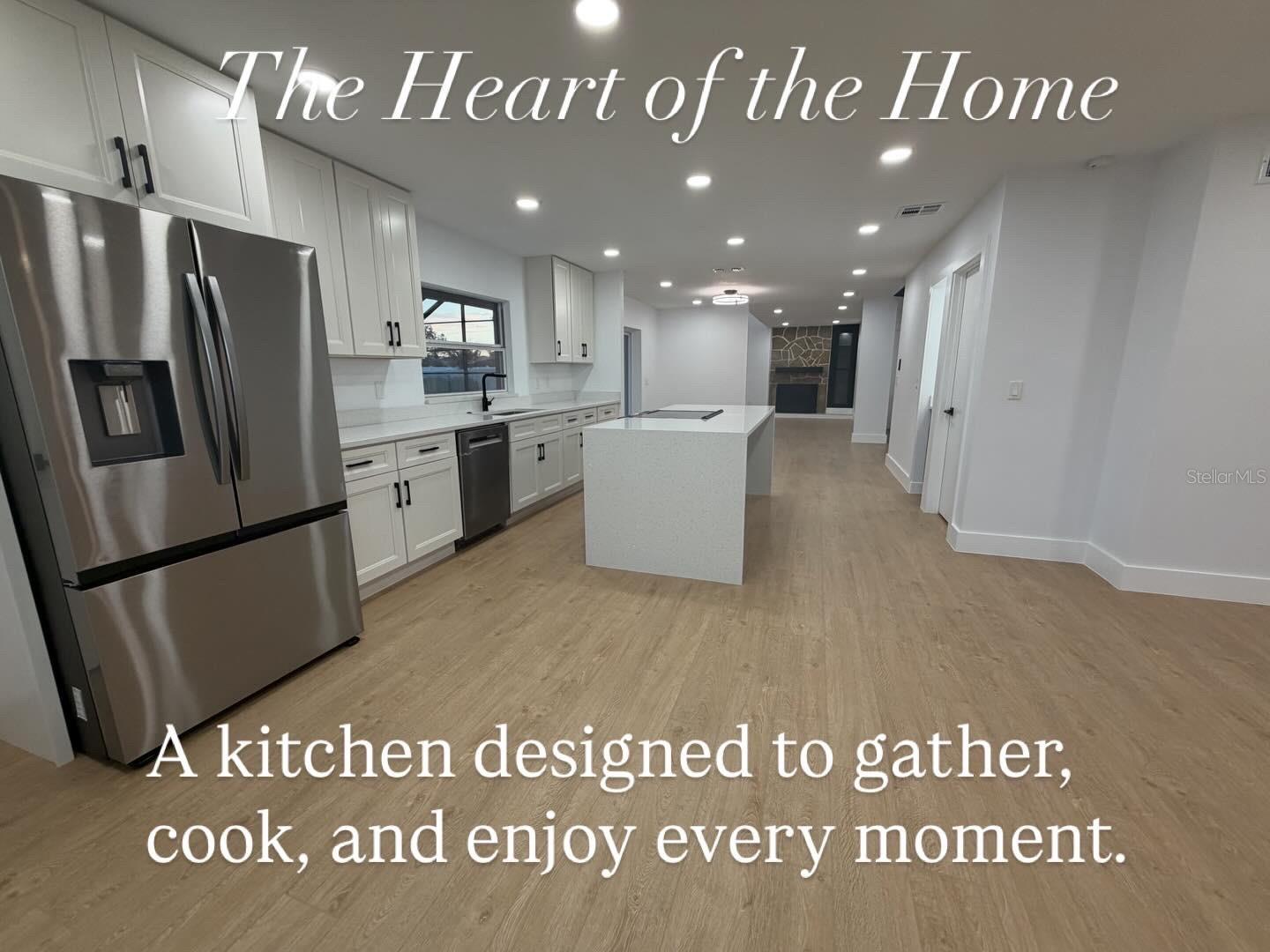 2462 ALBANY Dr KISSIMMEE, FL 34758