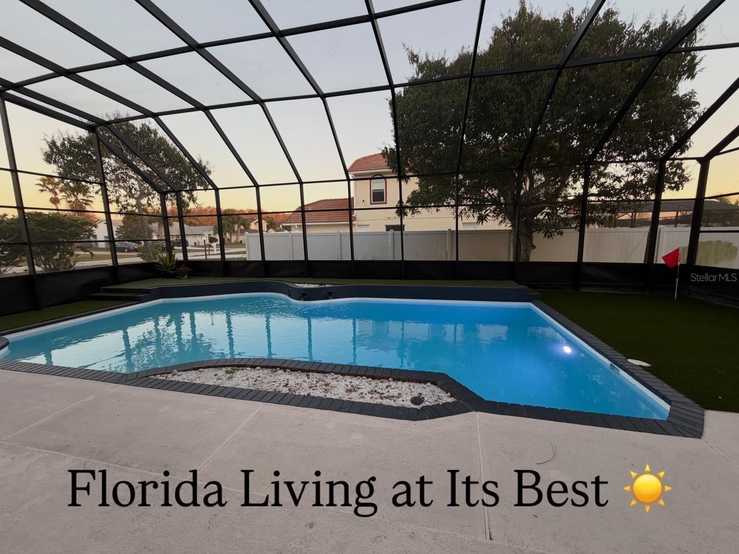 2462 ALBANY Dr KISSIMMEE, FL 34758