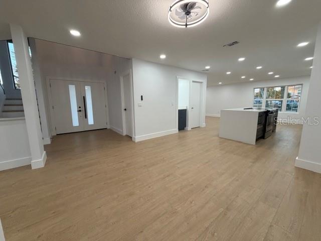 2462 ALBANY Dr KISSIMMEE, FL 34758