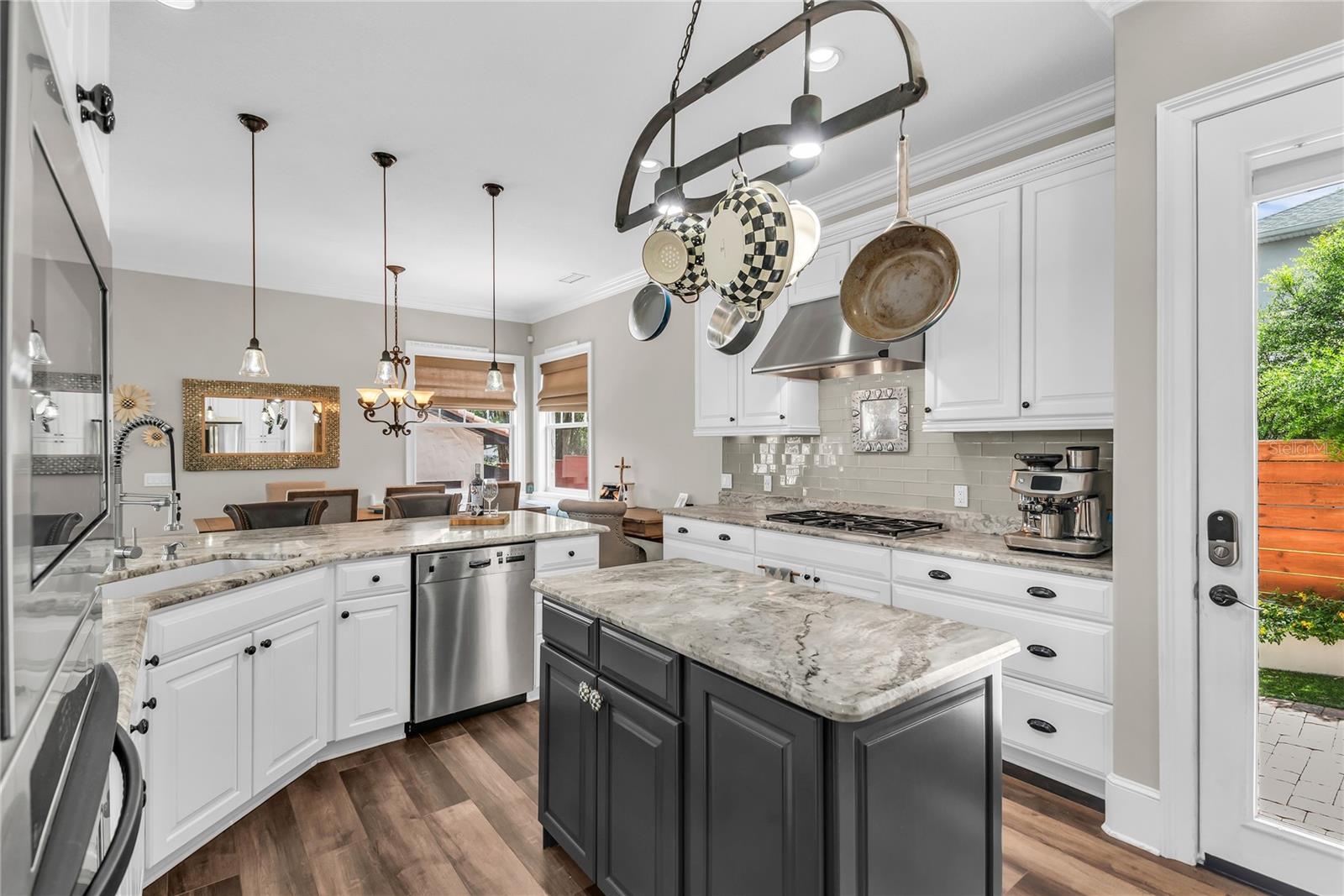 1413 OSCEOLA Ct ORLANDO, FL 32806