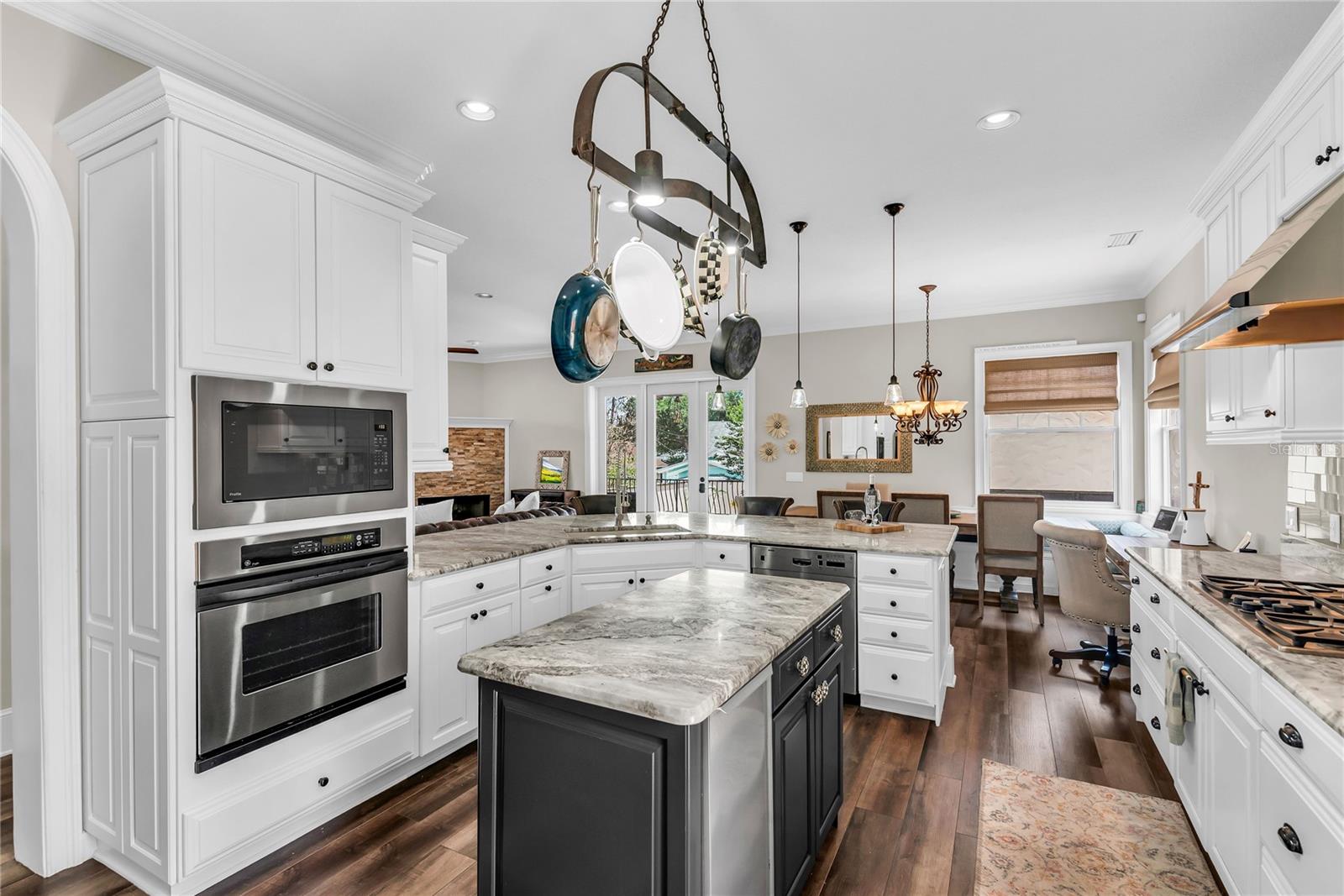1413 OSCEOLA Ct ORLANDO, FL 32806