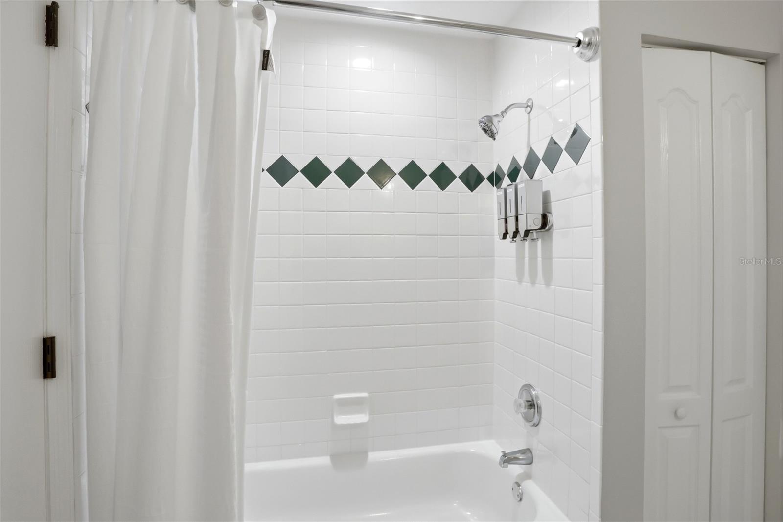 4111 FOXTAIL Ct KISSIMMEE, FL 34746