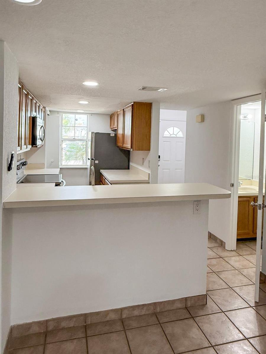 7522 HOLLOWELL Dr TAMPA, FL 33615