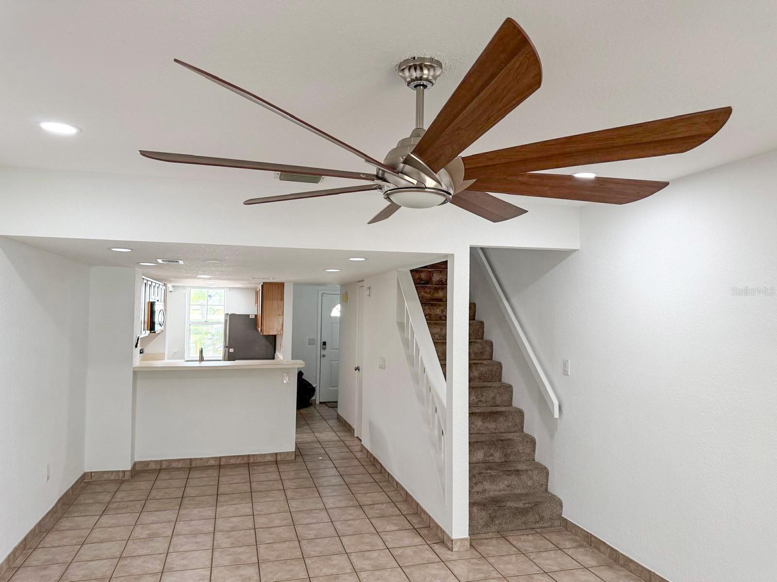 7522 HOLLOWELL Dr TAMPA, FL 33615