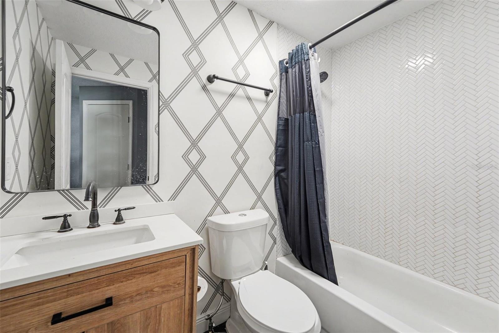 217 Gdn Cir CLEARWATER, FL 33756