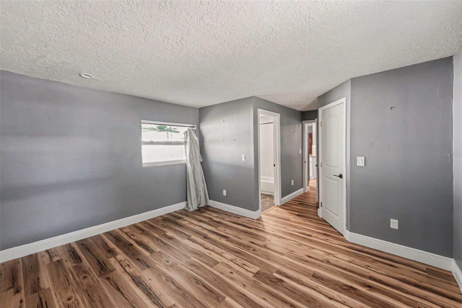 217 Gdn Cir CLEARWATER, FL 33756