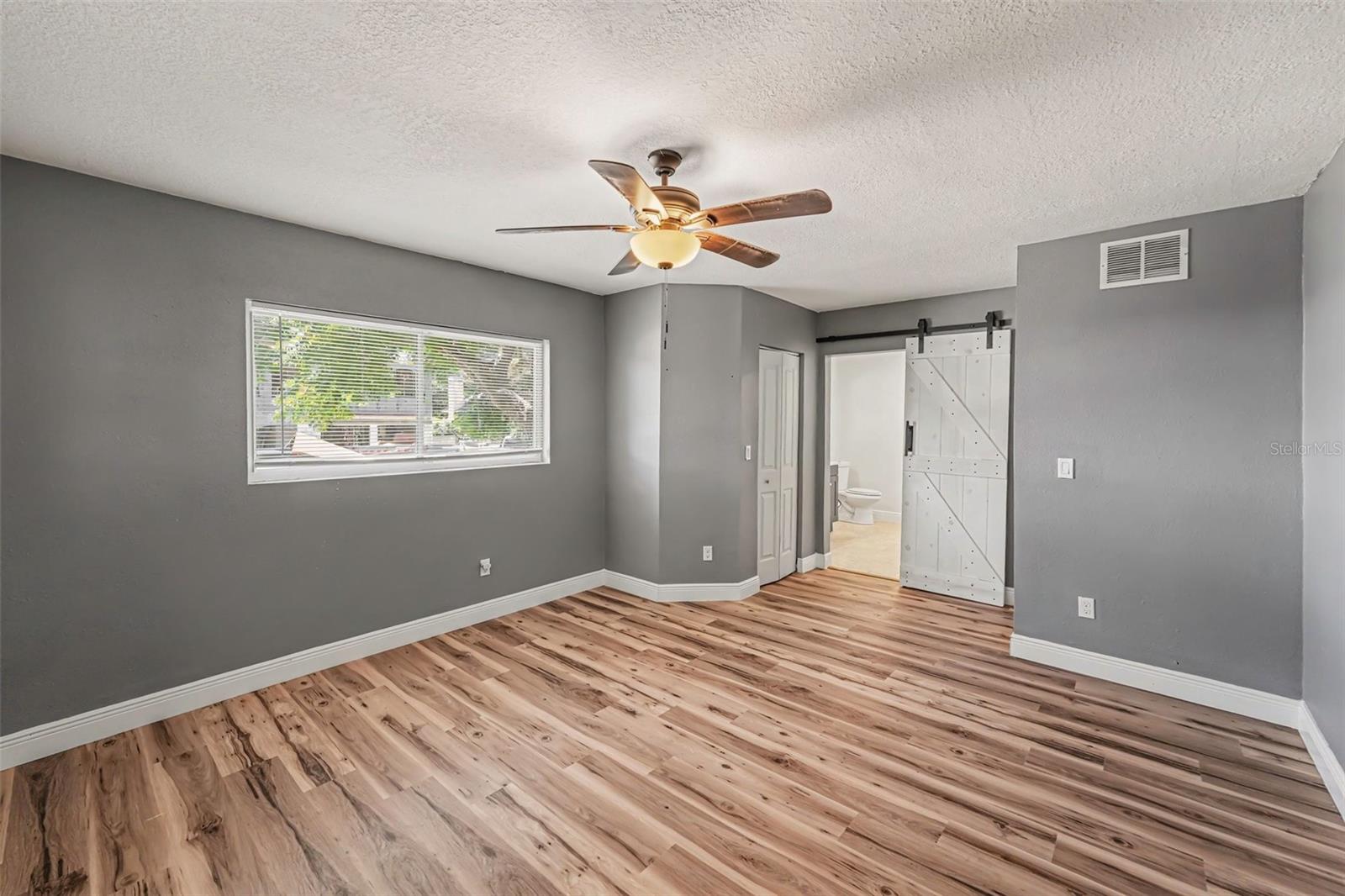 217 Gdn Cir CLEARWATER, FL 33756