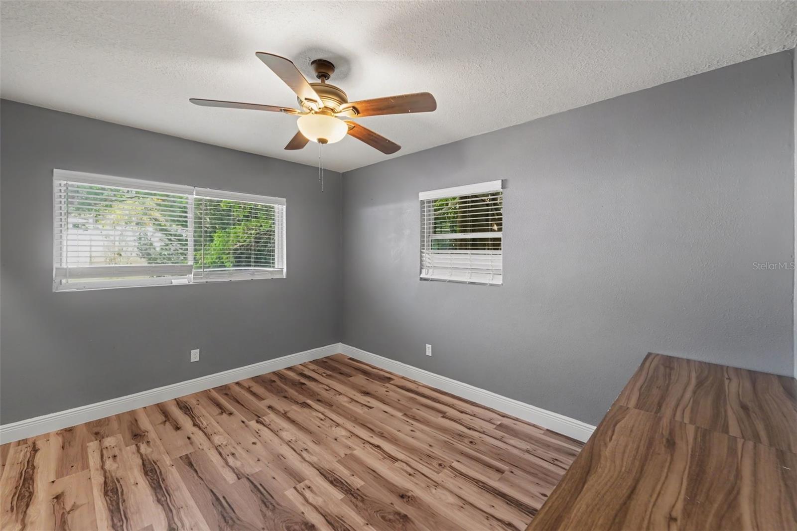 217 Gdn Cir CLEARWATER, FL 33756