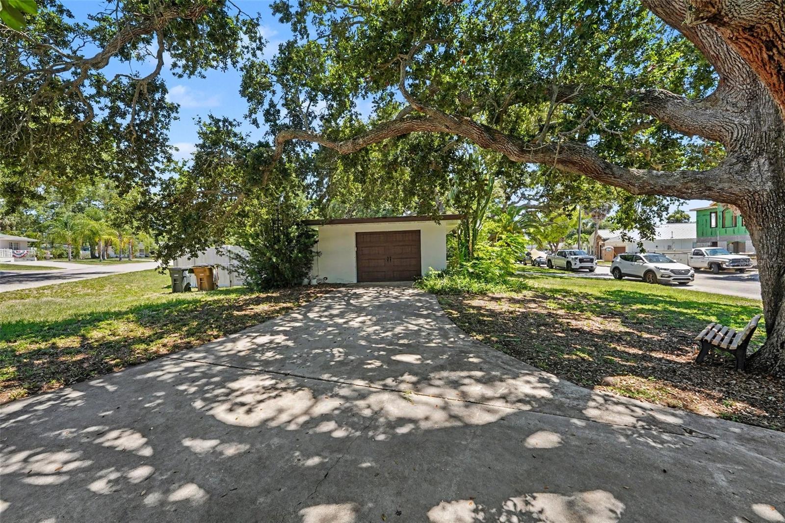 217 Gdn Cir CLEARWATER, FL 33756