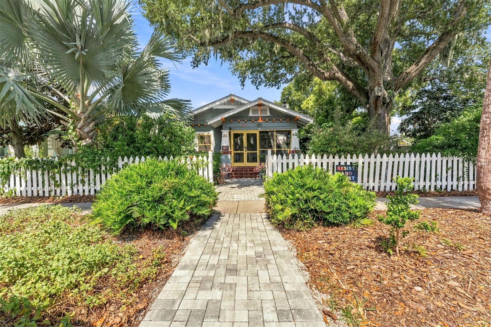 2121 DARTMOUTH Ave ST PETERSBURG, FL 33713