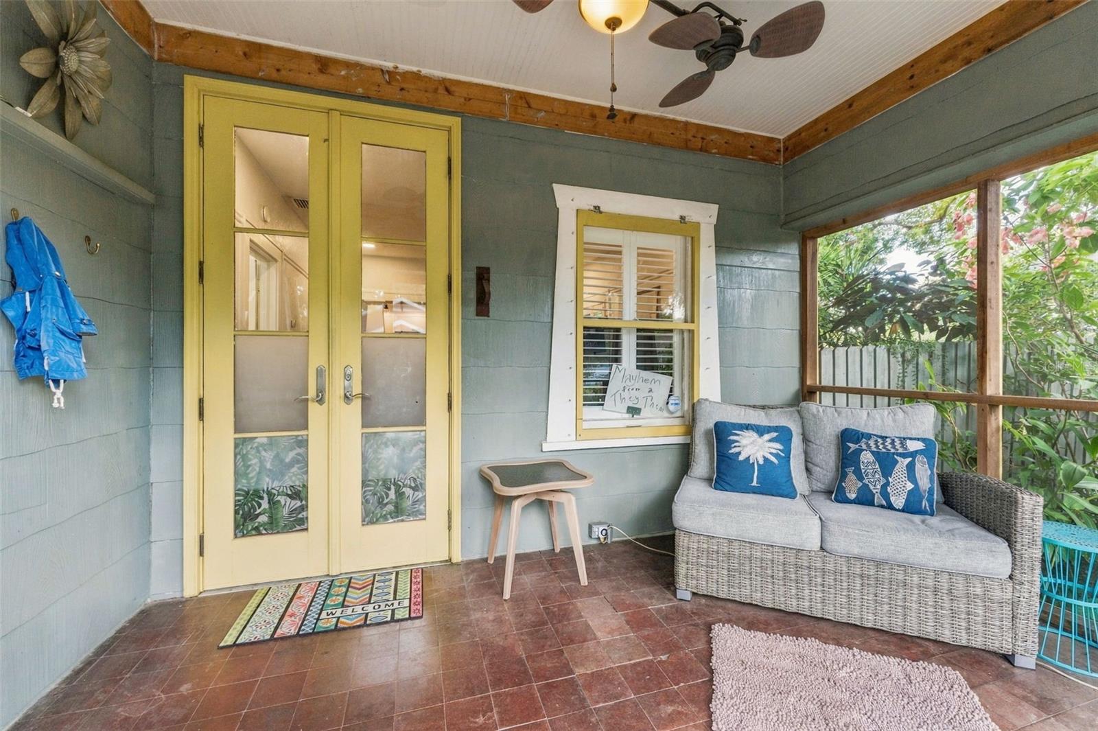 2121 DARTMOUTH Ave ST PETERSBURG, FL 33713