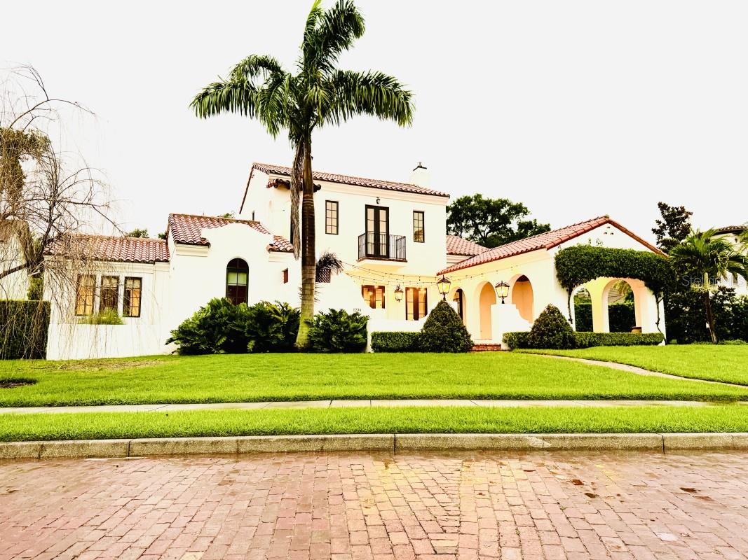 1234 W IVANHOE Blvd