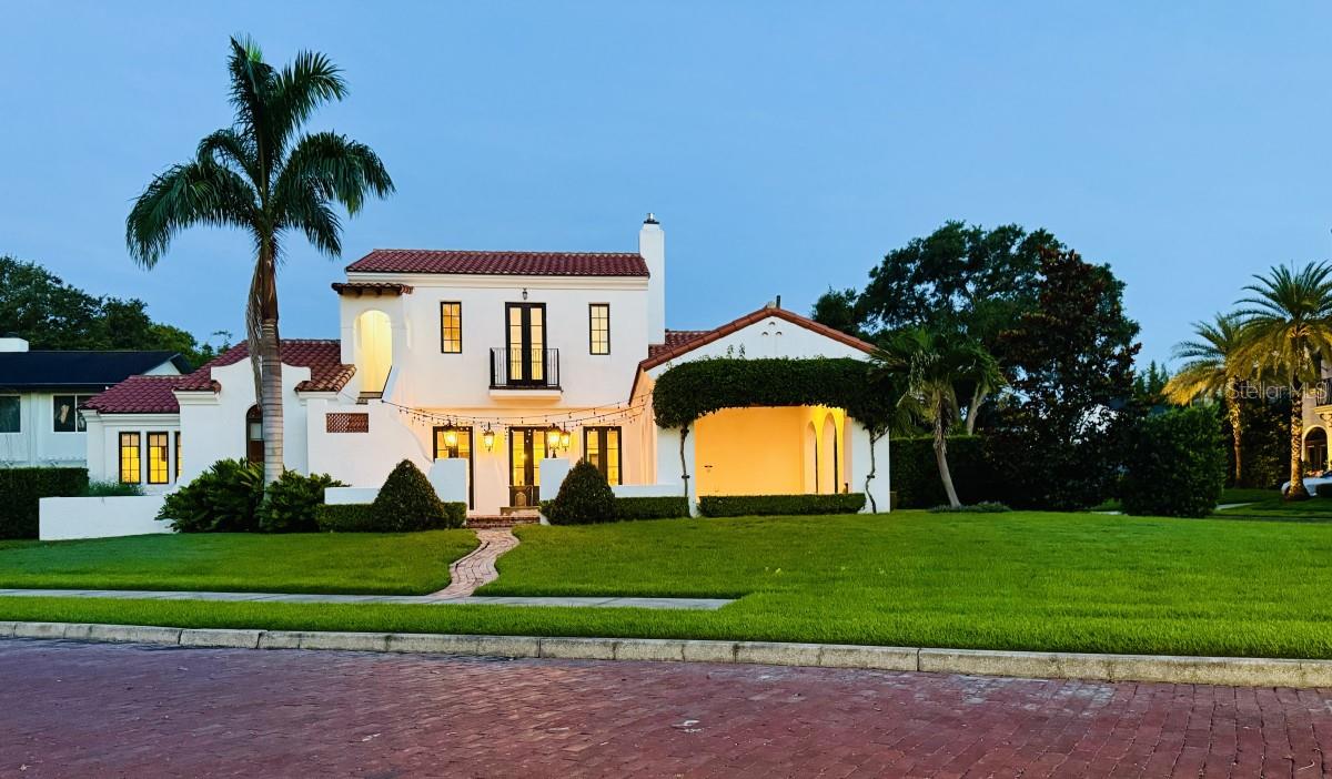 1234 W IVANHOE Blvd ORLANDO, FL 32804