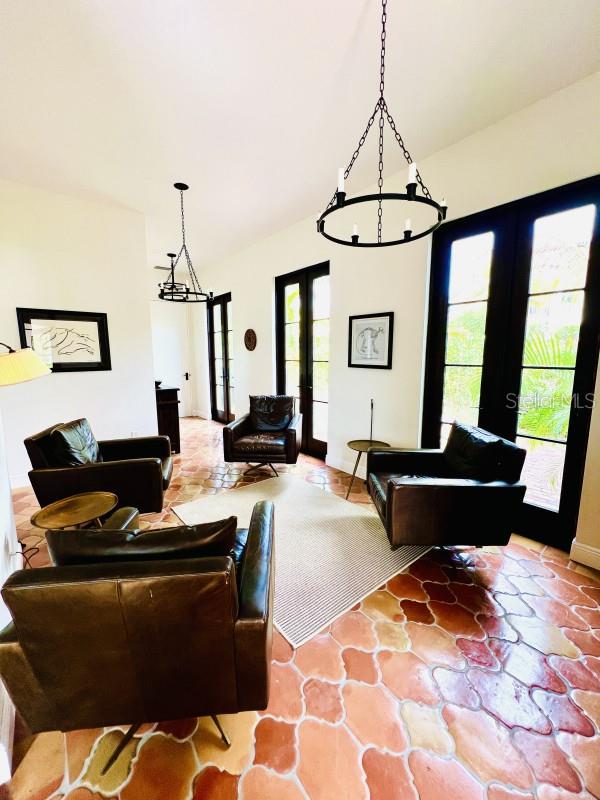 1234 W IVANHOE Blvd ORLANDO, FL 32804