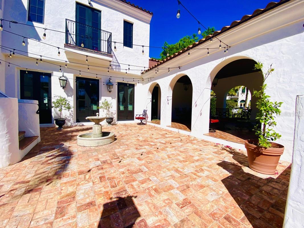 1234 W IVANHOE Blvd ORLANDO, FL 32804