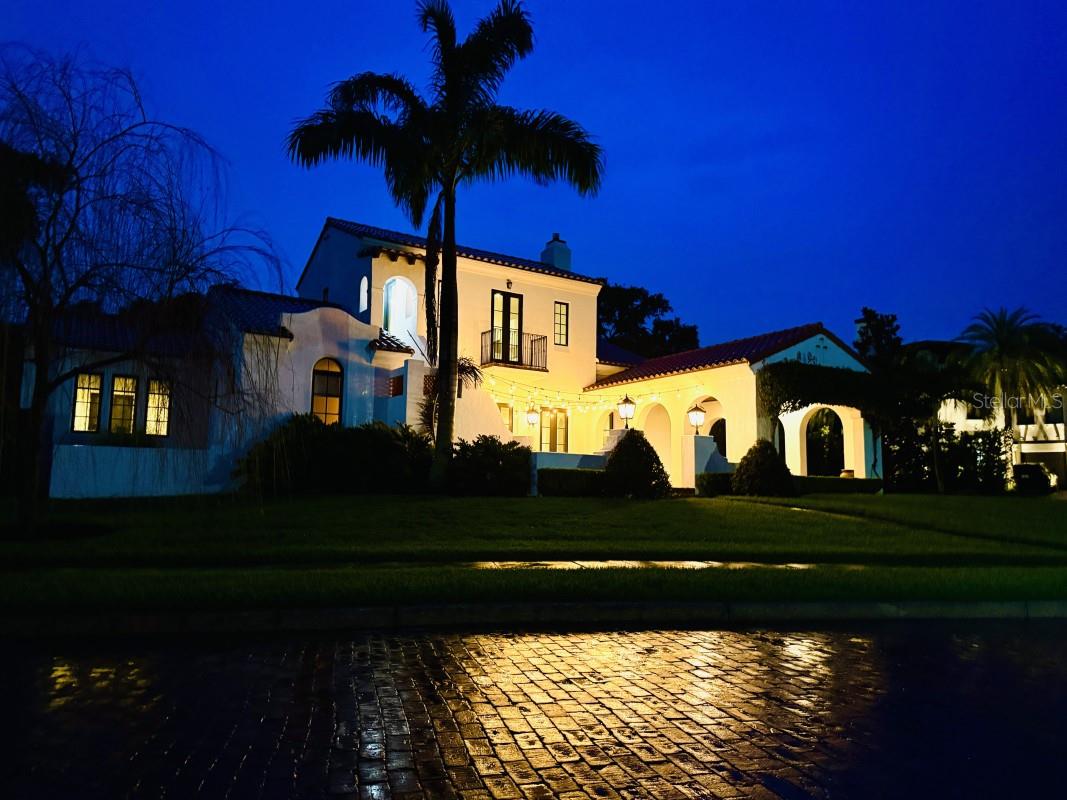 1234 W IVANHOE Blvd ORLANDO, FL 32804