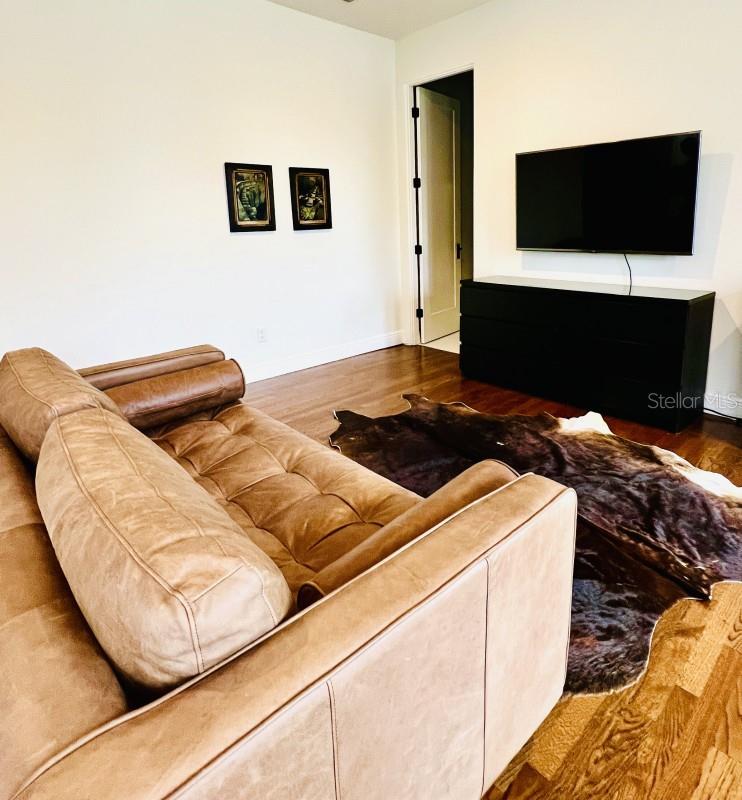 1234 W IVANHOE Blvd ORLANDO, FL 32804