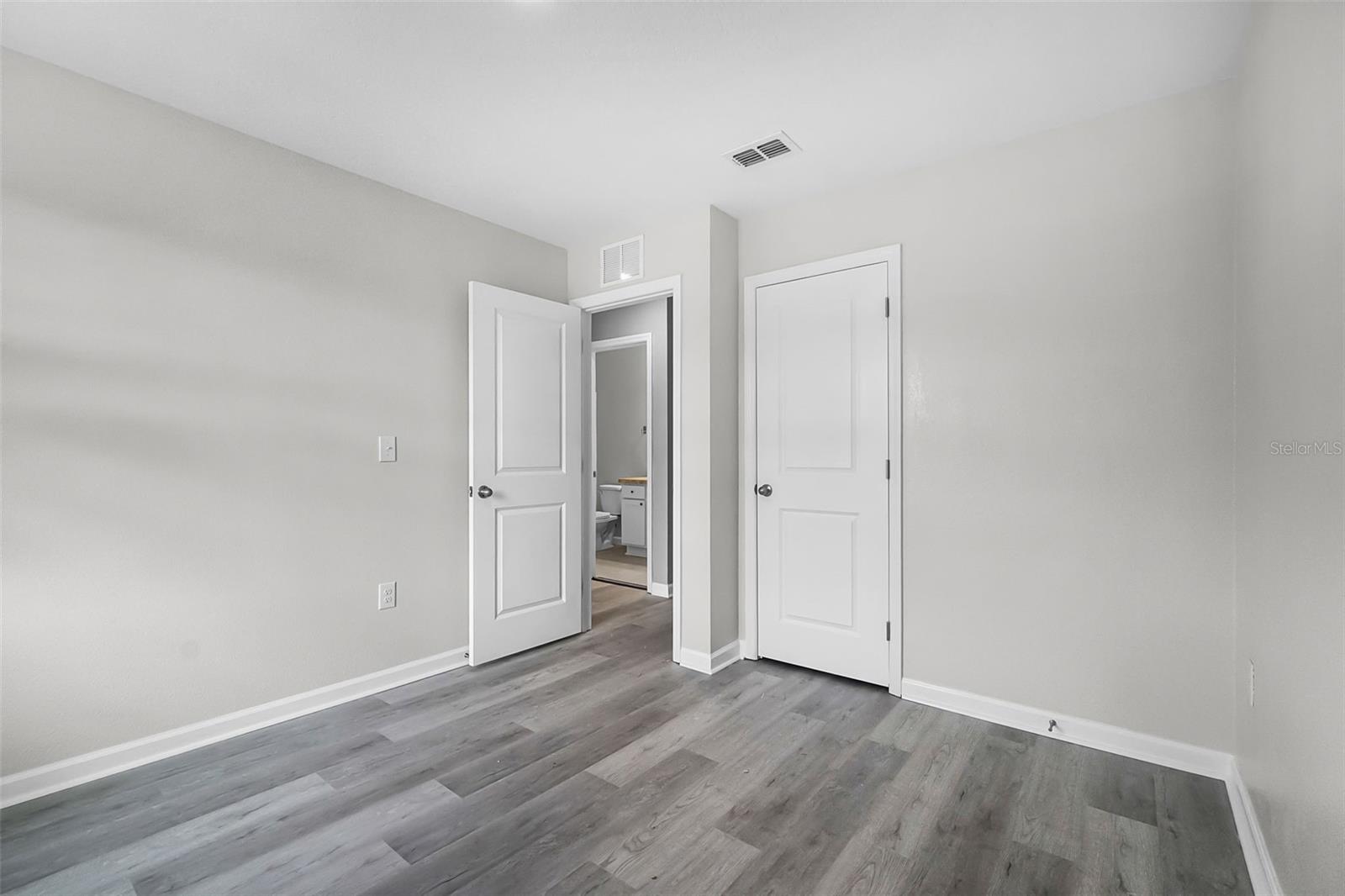 5915 PINEY SHRUB Pl ST CLOUD, FL 34771