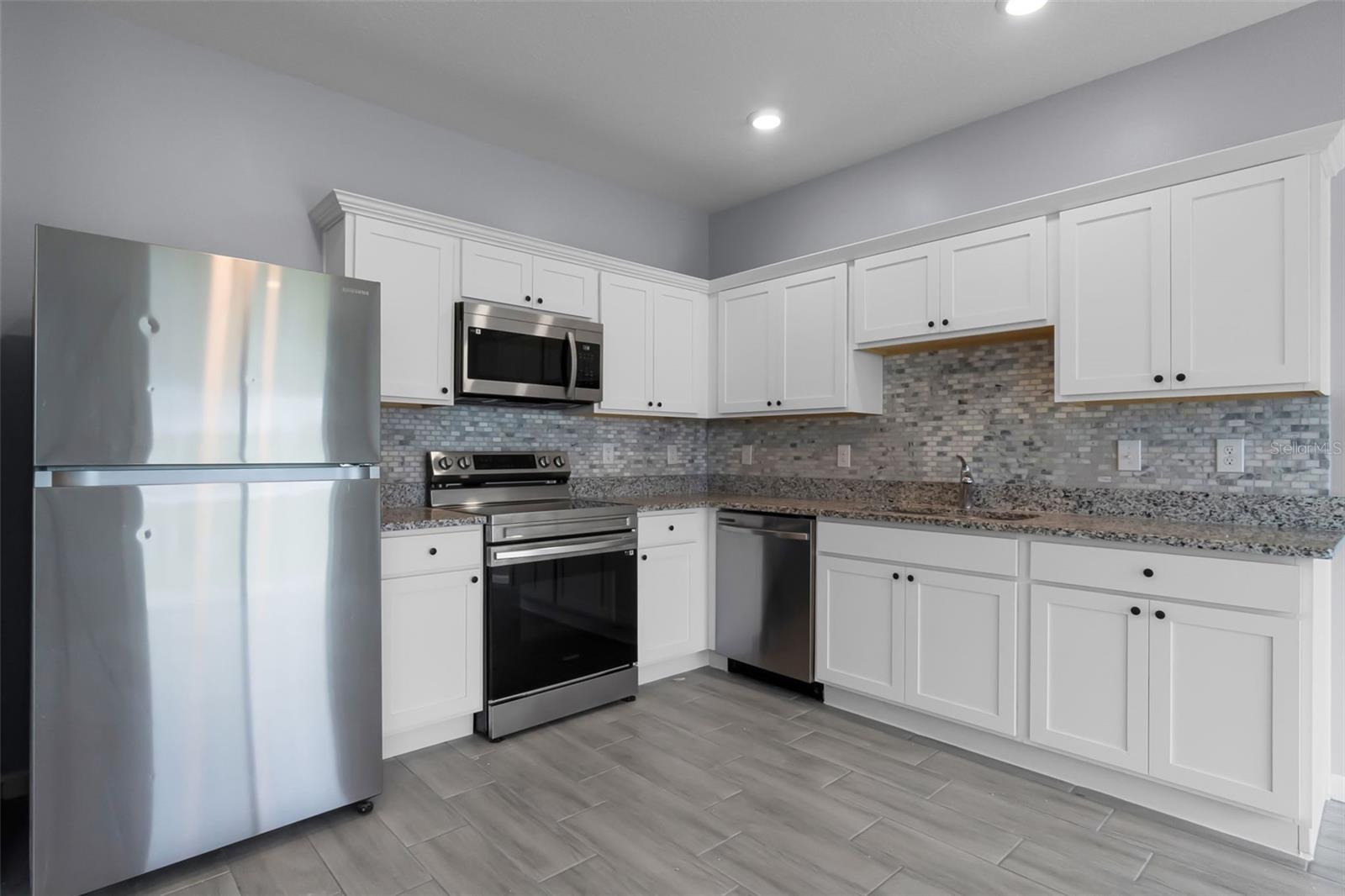 5915 PINEY SHRUB Pl ST CLOUD, FL 34771