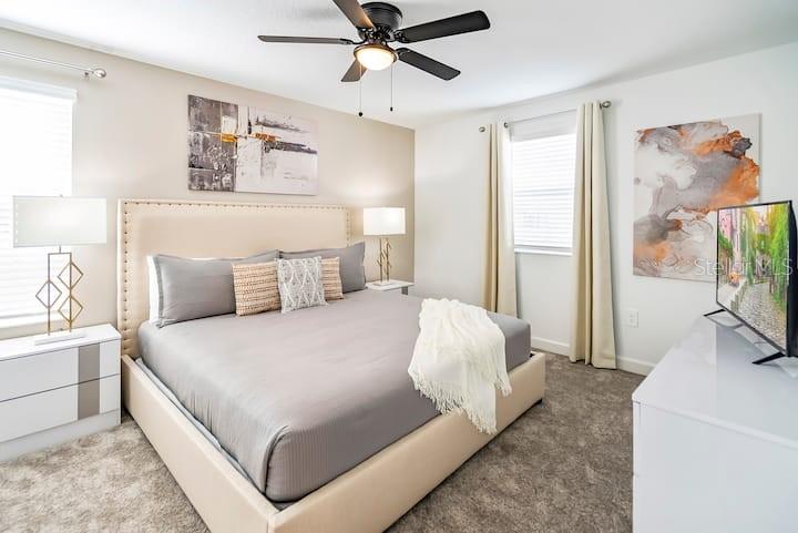 2901 PROTAGONIST St KISSIMMEE, FL 34746