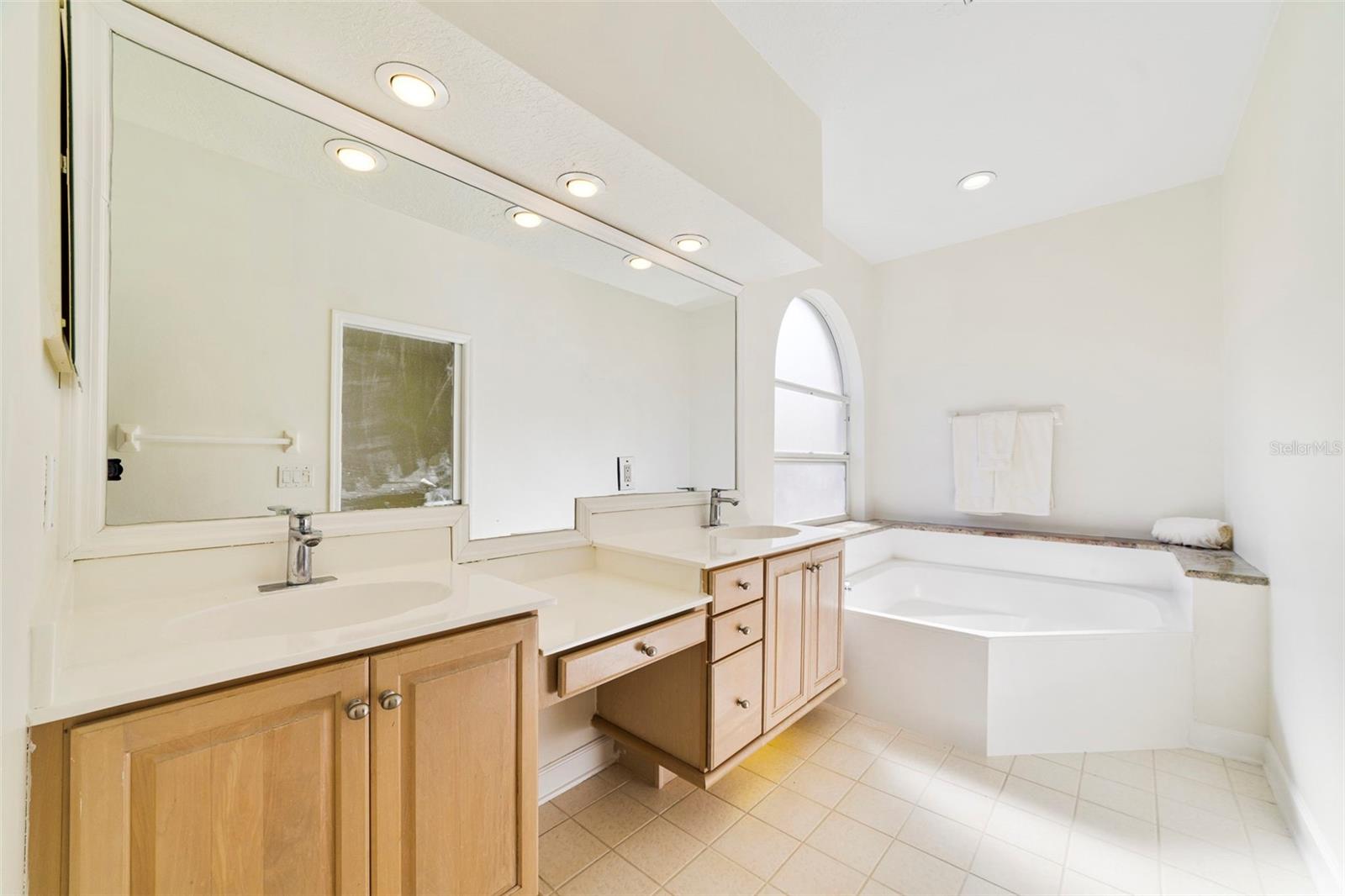 7291 HAWKSNEST Blvd ORLANDO, FL 32835