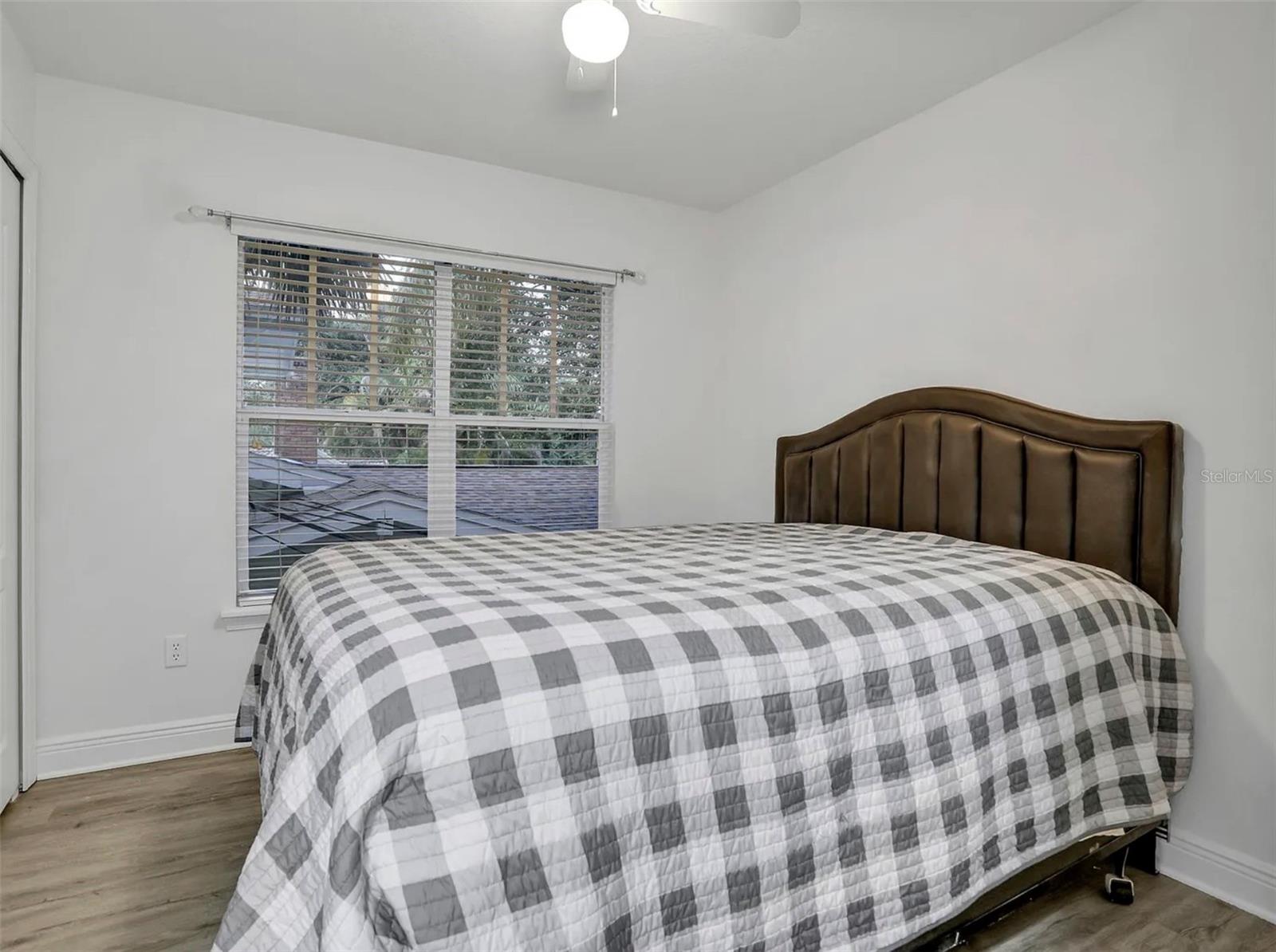 148 S THORNTON Ave ORLANDO, FL 32801