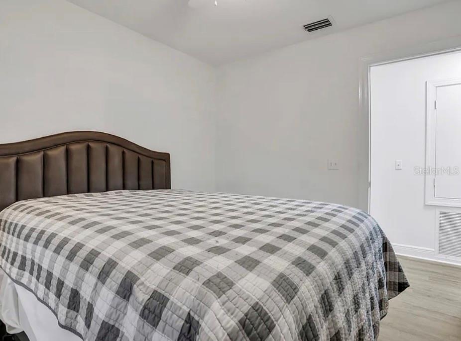 148 S THORNTON Ave ORLANDO, FL 32801