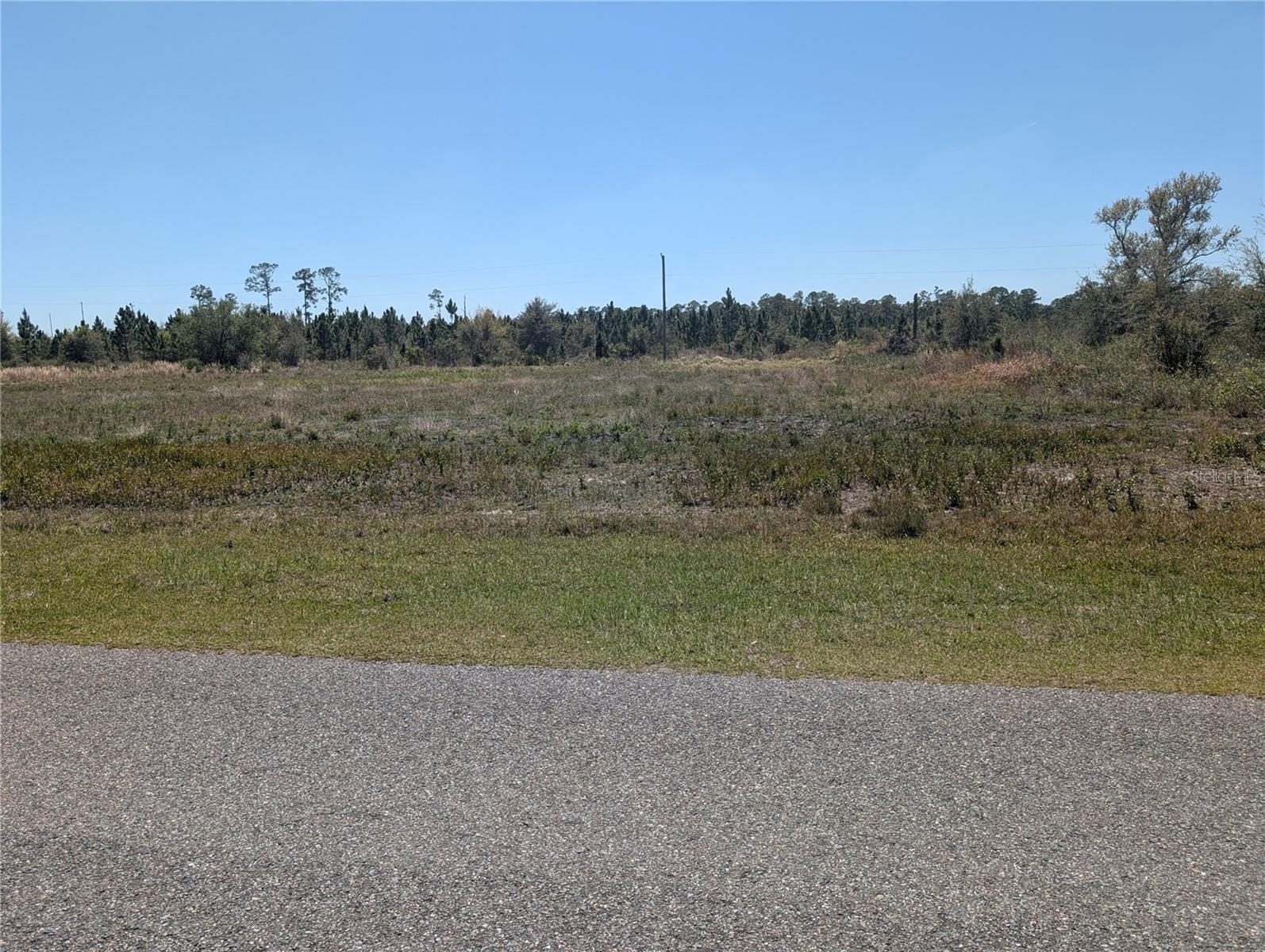 211 POINCIANA Dr INDIAN LAKE ESTATES, FL 33855