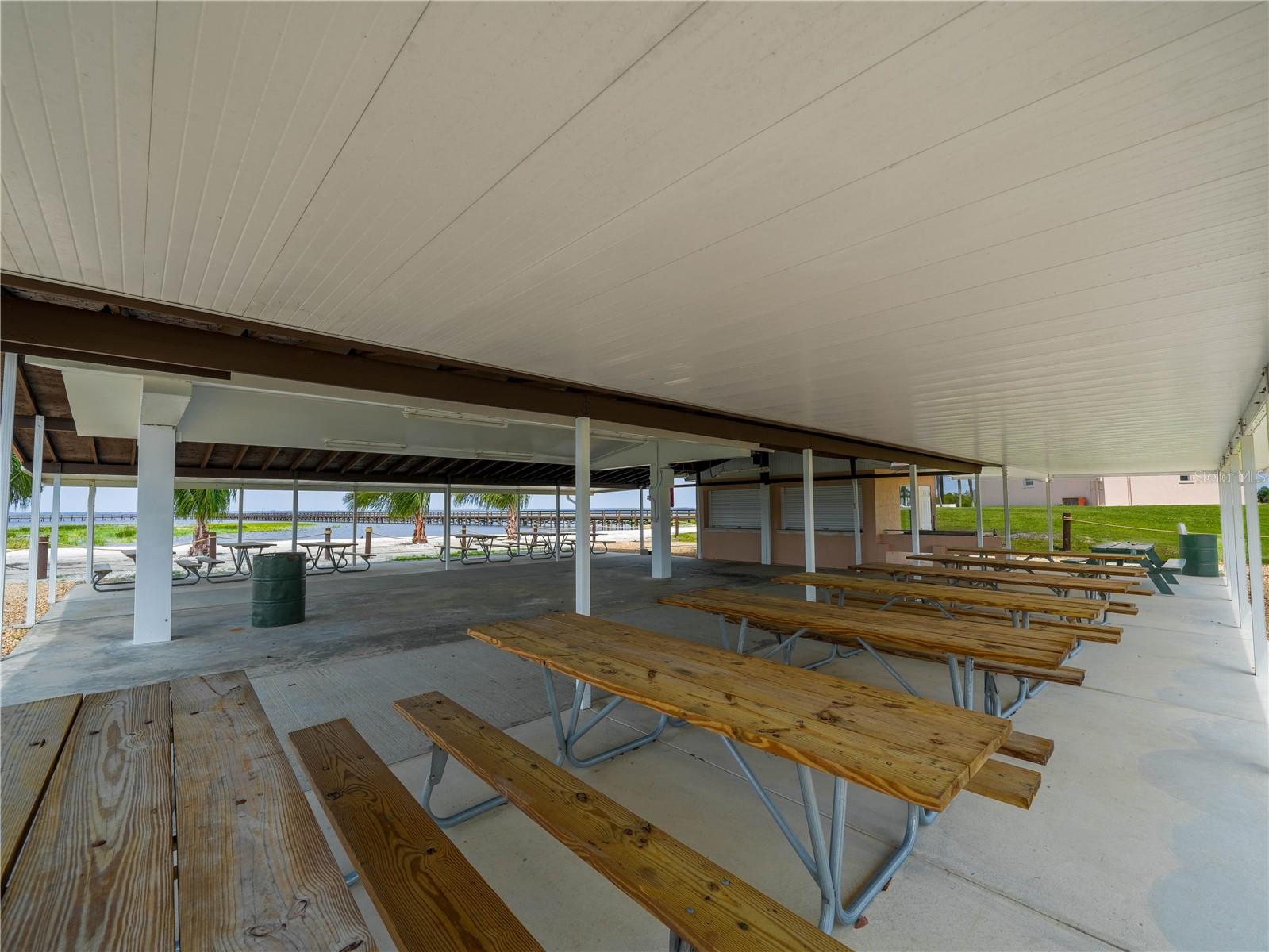 211 POINCIANA Dr INDIAN LAKE ESTATES, FL 33855