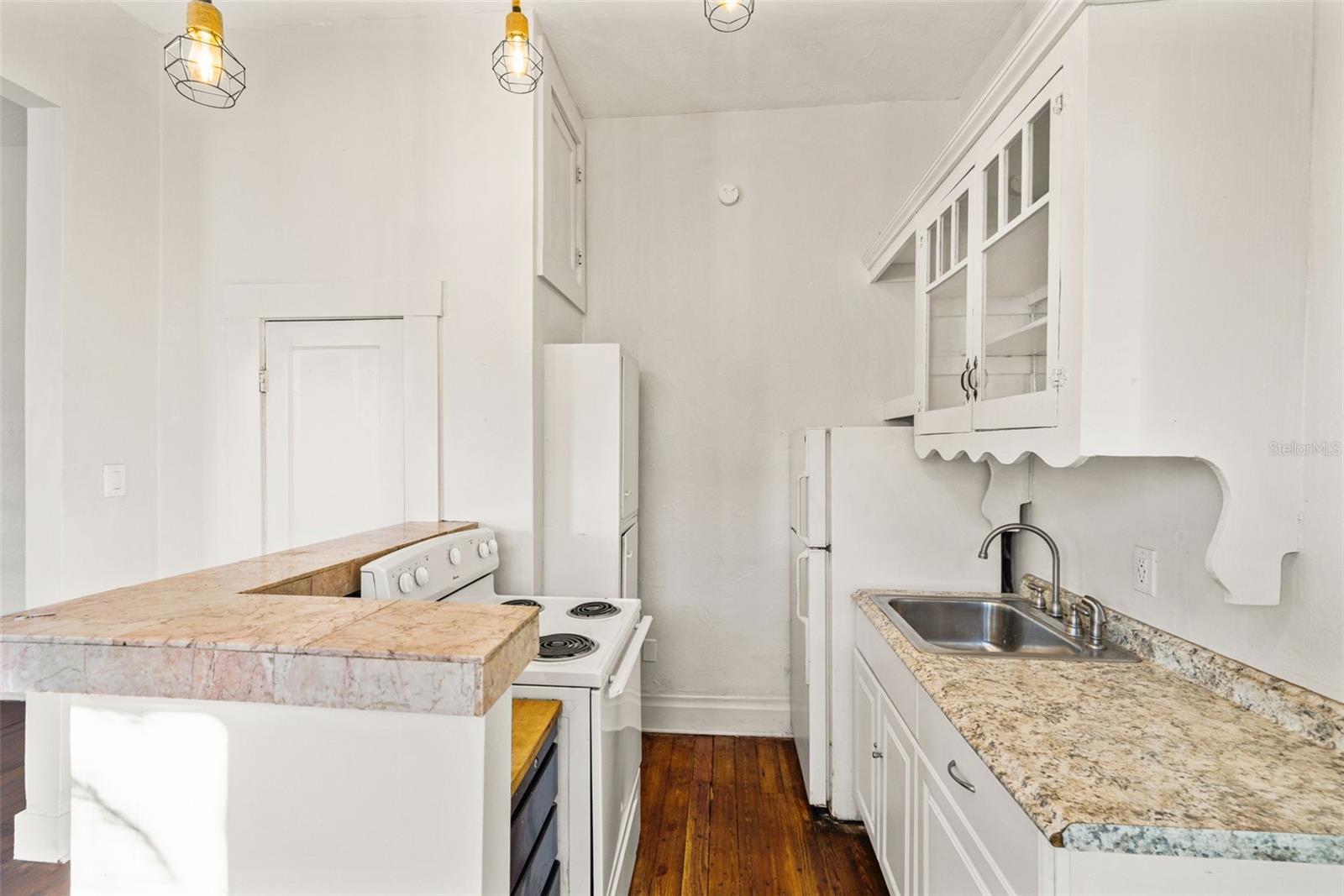 501 E FLORIBRASKA Ave TAMPA, FL 33603