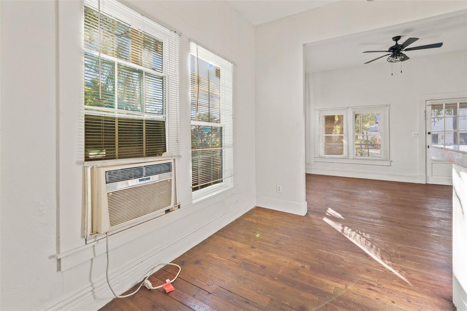 501 E FLORIBRASKA Ave TAMPA, FL 33603