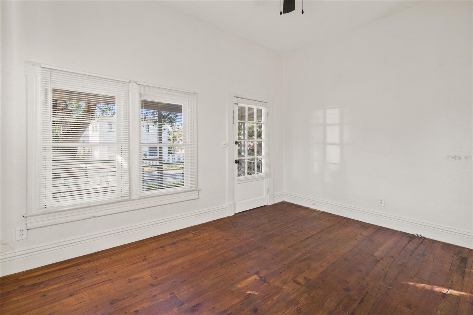 501 E FLORIBRASKA Ave TAMPA, FL 33603