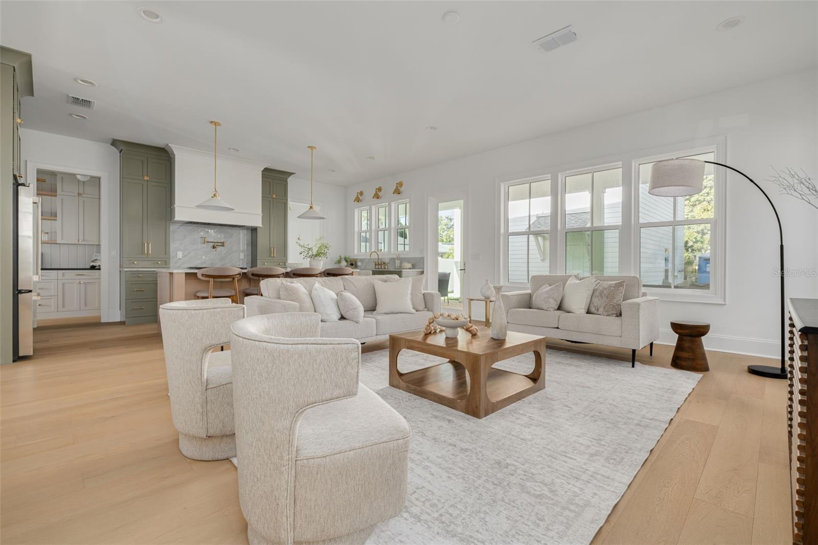 1420 14TH St ST PETERSBURG, FL 33704