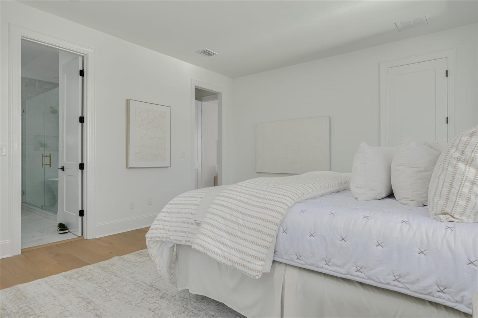 1420 14TH St ST PETERSBURG, FL 33704