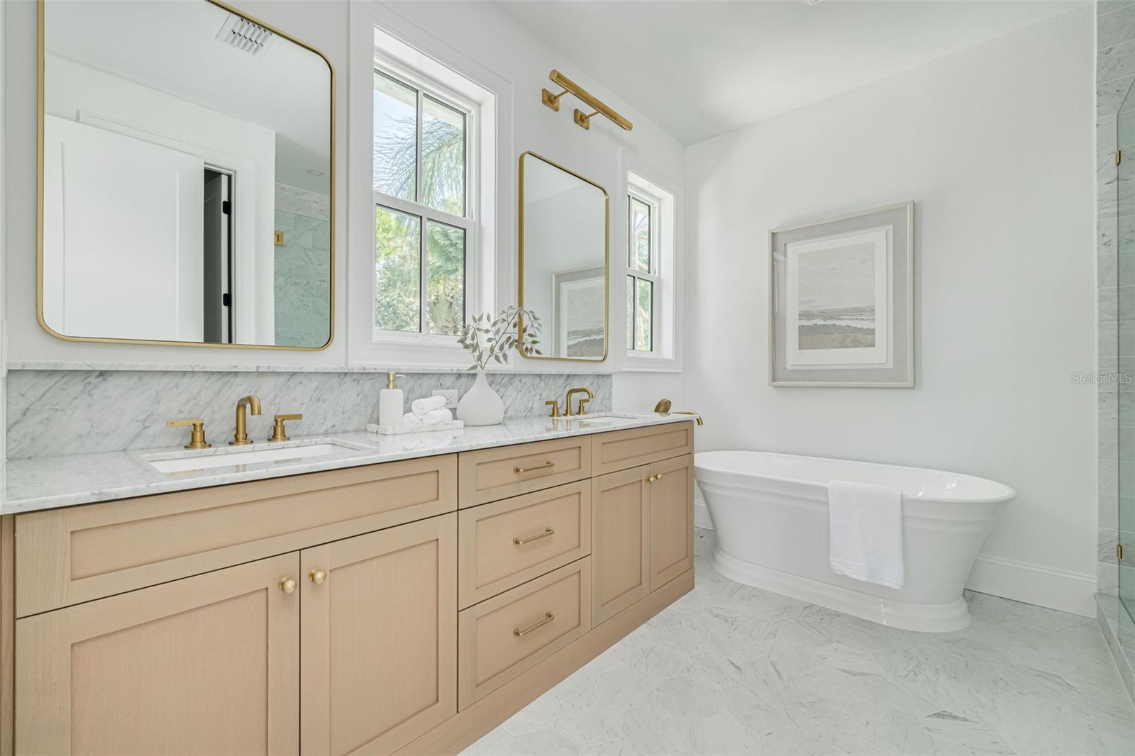 1420 14TH St ST PETERSBURG, FL 33704