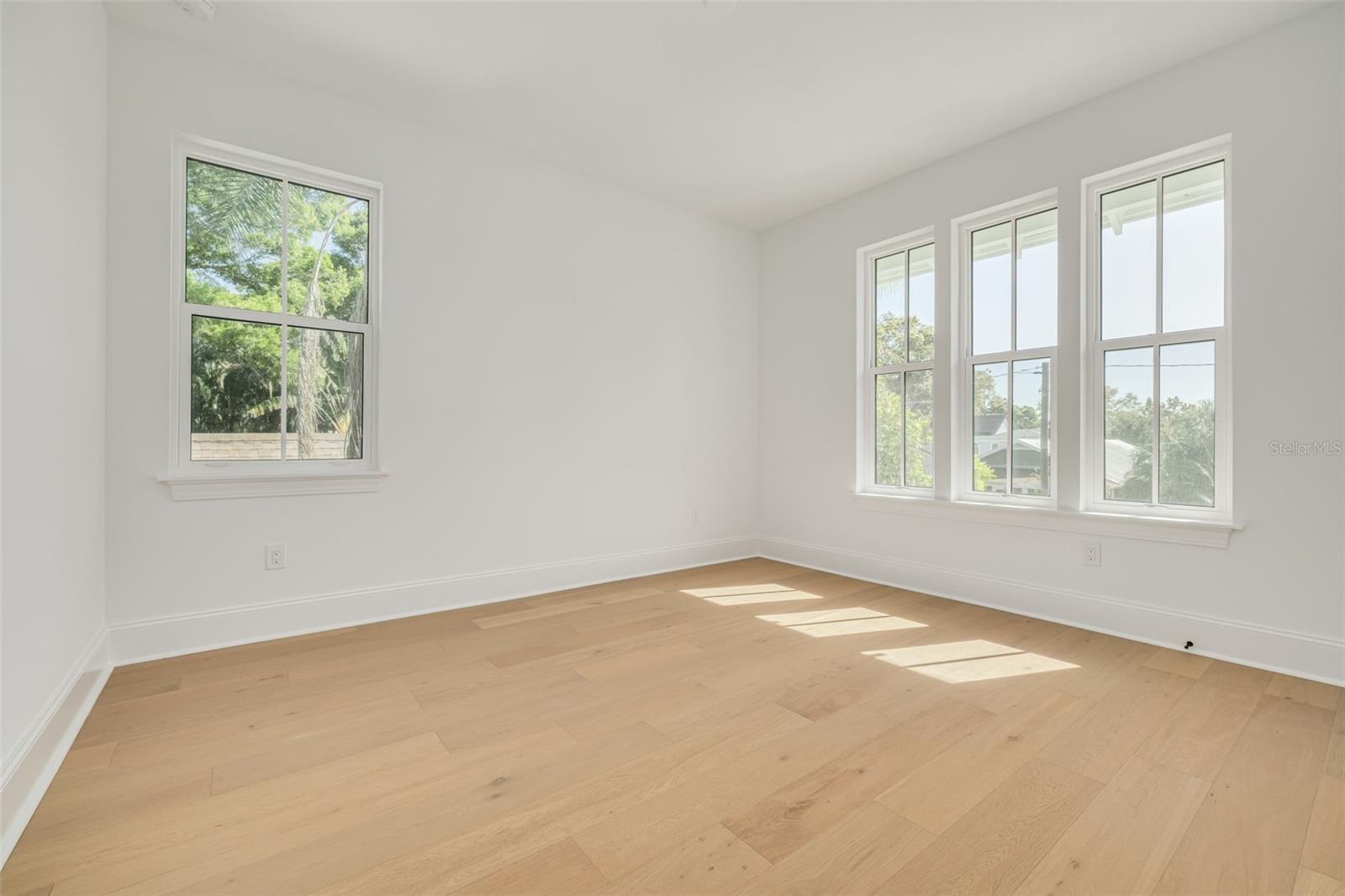 1420 14TH St ST PETERSBURG, FL 33704