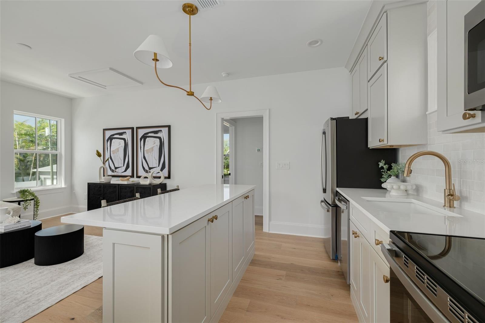 1420 14TH St ST PETERSBURG, FL 33704