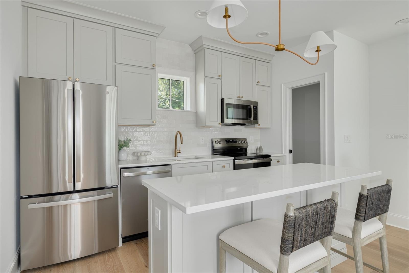 1420 14TH St ST PETERSBURG, FL 33704