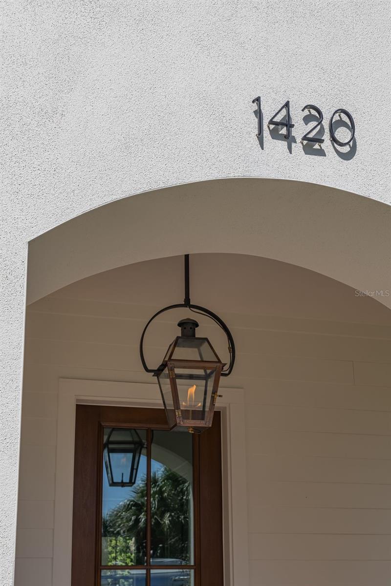 1420 14TH St ST PETERSBURG, FL 33704